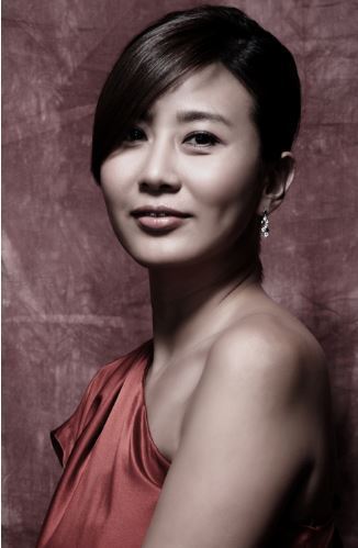 양정아(탤런트/영화배우)
3세 연하의 남자친구와 백년가약을 맺는 배우 양정아(42)가 새신부의 설레는 소감을 전했다.