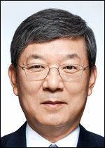 이재성(기업인/현대중공업대표이사사장)
현대중공업그룹은 태풍 ‘하이옌’으로 피해를 입은 필리핀에 구호성금 20만달러와 복구장비를 전달한다고 14일 밝혔다.