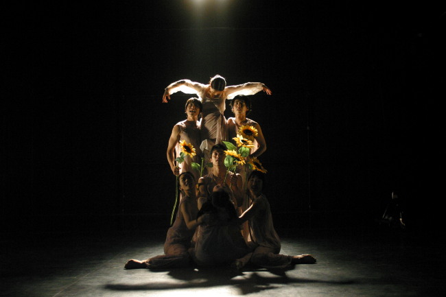 A scene from “Mother” (DTS Balletthe)