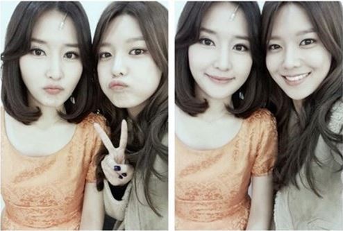 최수진(좌부터/뮤지컬배우),최수영(가수/VJ/소녀시대)
소녀시대 수영이 친언니인 뮤지컬배우인 최수진과 함께 셀카 사진을 공개해 눈길을 끌었다.