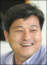 김영배(기초단체장/전별정직공무원)
서울 성북구(구청장 김영배ㆍ사진)는 한국 최초로 ‘유니세프 아동친화도시’로 공식 인증을 받는다고 18일 밝혔다.
