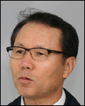 이해진(기업인/나노스대표이사)
고화소 경쟁으로 대형 휴대폰 제조사들이 신규 모델을 앞다퉈 출시하고 있는 가운데, 카메라모듈 전문업체인 나노스는 해외 수요가 늘고 있는 중화소 폰카메라 시장의 점유율을 넓혀 틈새시장을 공략한다는 계획이다.