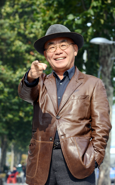 이장희(가수)
두 사람의 싱어송라이터 계보를 이어온 후배가수 최백호와 한영애가 함께 호흡을 맞춘다. ‘내 마음 갈곳을 잃어’와 ‘낭만에 대하여’등 서정적인 노래로 ‘낭만가객’이라는 애칭이 붙은 최백호와 ‘누구 없소’와 ‘여울목’등 누구도 흉내내기 힘든 탁월한 여성보컬로 자리매김한 한영애는 송창식과 이장희가 그 음악성을 인정하는 후배로 이번 무대를 함께 하게 됐다.