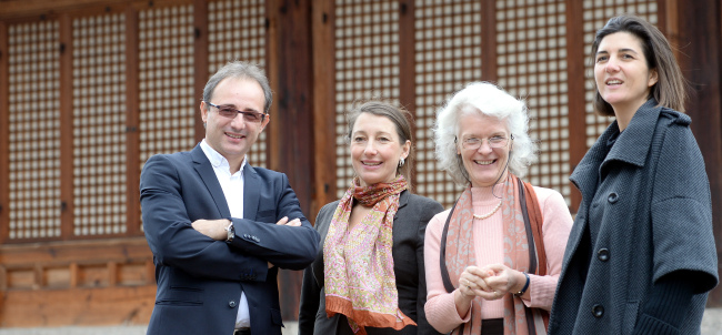 From left: Giovanni Schiuma, Pia Areblad, Ariane Antal and Arantxa Mendiharat, speakers at the Artistic Intervention in Organization in Creative Economy forum in Seoul on Tuesday.   Ahn Hoon/The Korea Herald