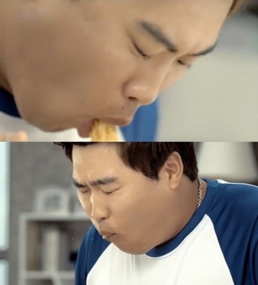 류현진(야구선수/LA다저스투수)
야구선수 류현진의 라면 ‘먹방’이 공개돼 눈길을 끈다.