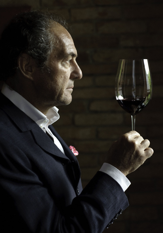 Georg Riedel, former head of Riedel Glas Austria, will be hosting a wine tasting dinner at the Grand Hyatt Seoul on Friday.   Grand Hyatt Seoul