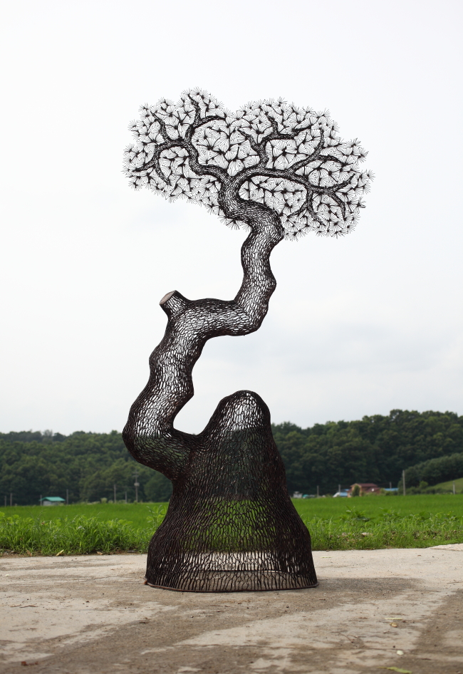 “Old Pine Tree” by Lee Gil-rae.   Opera Gallery