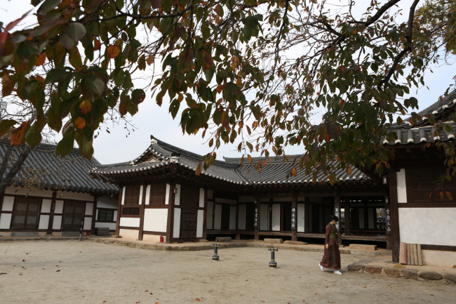 <이야기가 있는 길을 찾아서…길을 통한 문화 창조 · 발전 프로젝트> 흐르지 못하는 강…나룻배는 날마다 낡아갑니다