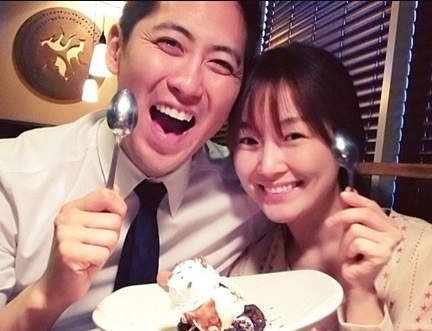 자두(김덕은/가수)
결혼을 앞둔 가수 자두가 예비 신랑을 공개했다.