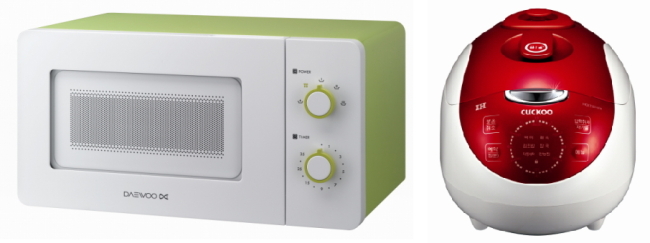 Dongbu Daewoo Electronics 15L microwave (left),  Cuckoo mini rice cooker