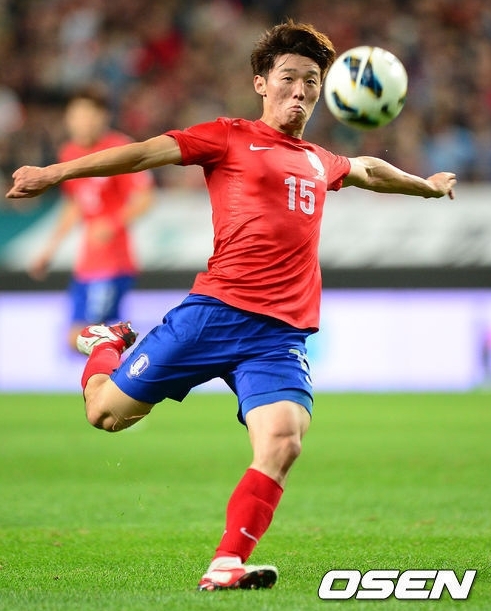 김보경(축구선수/카디프시티FC미드필더)
잉글랜드 프로축구 프리미어리그에서 김보경(24ㆍ카디프시티)에게 동점골을 허용하면서 4위 진입이 무산된 맨처스터 유나이티드(맨유) 감독도 김보경을 칭찬했다.