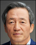 정몽준(국회의원/새누리당국회의원/대한축구협회명예회장/보건복지위원회위원)
정몽준 의원(전 새누리당 대표ㆍ사진)이 26일 말레이시아 쿠알라룸푸르에서 아시아축구연맹(AFC)으로부터 한국인 최초로 최고의 공로상인 ‘다이아몬드어워드’를 받는다.