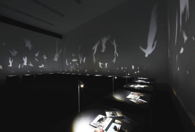 “Parallel World” by Lee Chang-won.   Mori Art Museum