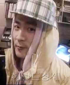 테디(박홍준/가수/음악PD/원타임)
한예슬 테디가 열애를 인정한 가운데 테디의 저작권료에 누리꾼들의 관심이 이어지고 있다.