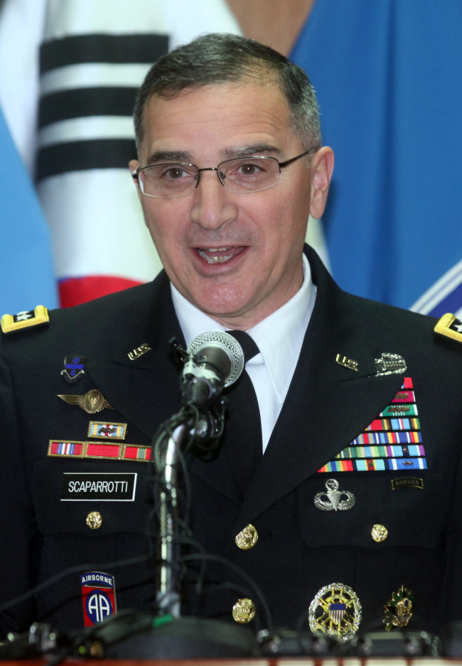 커티스스카파로티(CurtisScaparrotti/육군/주한미군사령관)
New U.S. Forces Korea Commander Curtis Scaparrotti said Monday that the military was still considering creating a combined division of South Korean and American troops following the transfer of wartime operational control.