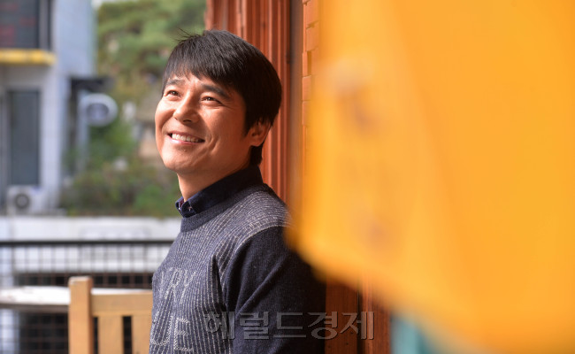 가수겸 배우 임창정 인터뷰<br />이상섭 기자. babtong@heraldcorp.com 2013.11.22
가수겸 배우 임창정 인터뷰
이상섭 기자. babtong@heraldcorp.com 2013.11.22
가수겸 배우 임창정 인터뷰
이상섭 기자. babtong@heraldcorp.com 2013.11.22