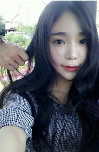 김도연(쇼핑몰대표/배드돌대표)
인피니트 엘과 열애설에 휩싸였던 김도연이 열애가 맞다고 인정하며 악플러를 향해 경고했다.
