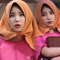 아이유(이지은/가수)
최근 아이유는 찜찔방 공식 패션 양머리 스타일을 뛰어 넘는 보통수건 스타일을 공개했다.