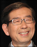 박원순(광역단체장/변호사/서울특별시시장)
박원순<사진> 서울시장은 27일 오후 6시 세종호텔 세종홀에서 열리는 ‘2013 서울푸드뱅크ㆍ마켓 후원자 감사의 밤’ 행사에 참석해 올 한 해 동안 저소득층 식품 지원에 앞장선 후원자, 자원봉사자, 푸드뱅크ㆍ마켓을 표창하고 격려한다.