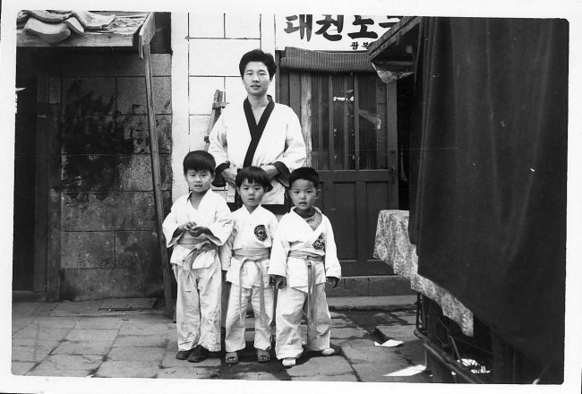 이승헌(대학총장/글로벌사이버대학교총장/국제뇌교육종합대학원대학교총장/국제뇌교육협회회장)