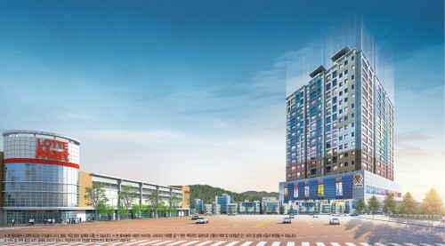 경남 통영시 무전동 중심상업지구(구. 코리아웨딩부지)에 분양하는 수아지오 아파트가 특별한 조건으로 실수요자들의 관심을 높이고 있다. 1차 계약금 5%, 발코니확장 무상시공, 중도금 전액 무이자, 양도세 5년간 면제(12월 말까지), 계약 후 무제한 전매가 가능하여 내집 마련을 계획하고 있거나 노후된 주택에서 새 아파트로 이사하려던 수요자들에게 큰 호응을 얻고 있다.