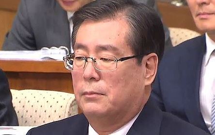 황찬현(판사/서울특별시선거관리위원회위원장)
국회는 28일 본회의를 열어 황찬현 감사원장 후보자 임명동의안을 통과시켰다.
