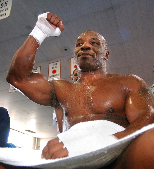 마이크타이슨(MikeTyson/전권투선수)
Back in Mike Tyson’s heyday, it was a badge of honor for many boxers to simply survive past the first round in the same ring as Tyson, the self-described “animal” and “monster” of American sports.