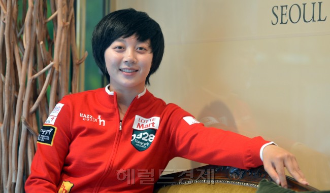 김효주<br />김명섭 기자 msiron@heraldcorp.com
김효주
김명섭 기자 msiron@heraldcorp.com
김효주
김명섭 기자 msiron@heraldcorp.com