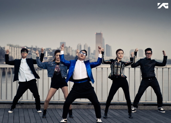 싸이(박재상/가수/음악PD)
“2013 Psy Concert All Night Stand”: Psy will be ringing in the holiday season by holding a special four-day solo concert series in December.