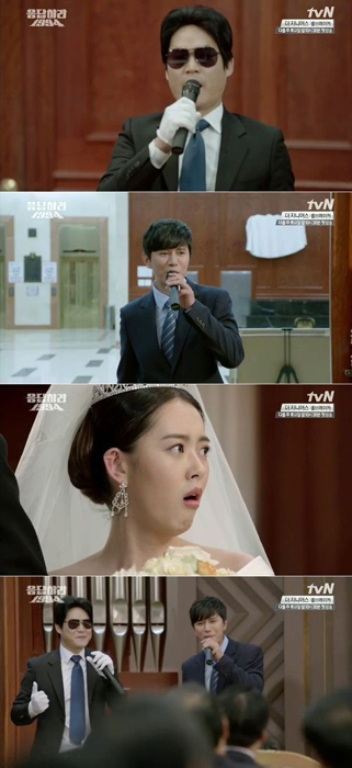 김성균(위부터/연극배우/영화배우),김민종(탤런트/가수),고아라(탤런트/영화배우)
김민종이 ‘응답하라 1994’ 1만시간의 법칙에 깜짝 등장해 눈길을 모았다.