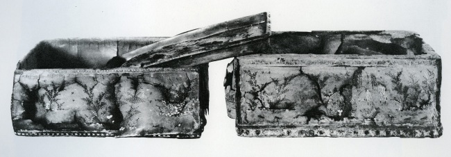 Early Goryeo lacquer incense box decorated with plant and waterfowl motifs and gold painting, 12th century.   Asia Museum Institute