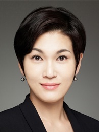 이서현(기업인/삼성에버랜드패션부문경영기획담당사장/제일기획경영전략부문장/미국패션디자이너협회위원)
이서현 제일모직 부사장이 삼성에버랜드 패션 부문 경영기획담당 사장(사진)으로 승진했다.