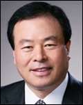 차문현(금융인/펀드온라인코리아대표이사사장)
펀드온라인코리아’는 인터넷을 통해 펀드 상품을 제공하는 선진국형 ‘펀드 슈퍼마켓’ 회사다. 대부분의 서비스가 인터넷을 통해 이뤄지다보니 정보통신(IT) 기술의 빠른 발전을 실감하고 있다.