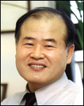 조우신(의사/서울아산병원교수)
세계 3대 학술전문 출판사 스프링거에 국내 정형외과 전문의 저서가 처음 출간됐다.