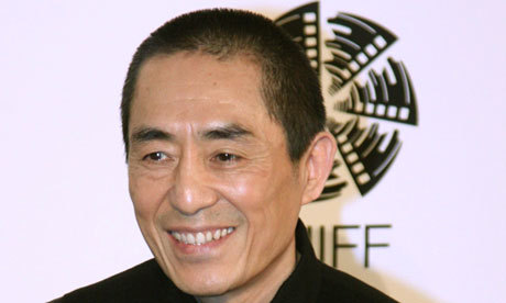 장예모(ZhangYimou/영화감독/전영화배우)
BEIJING (AP) ― Star Chinese director Zhang Yimou has admitted to flouting his country’s strict family planning rules by having three children with his wife, but rejected rumors that he had fathered seven children with several women.