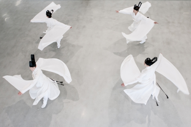 A promotional image of the National Dance Company of Korea’s “Mookhyang,” the troupe’s collaborative project with fashion designer Jung Kuho.   The National Dance Company of Korea