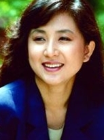 박순애(탤런트/영화배우)
재벌닷컴에 따르면 2일 종가 기준 박순애가 연예인 주식부자 5위(75억)를 기록했다.