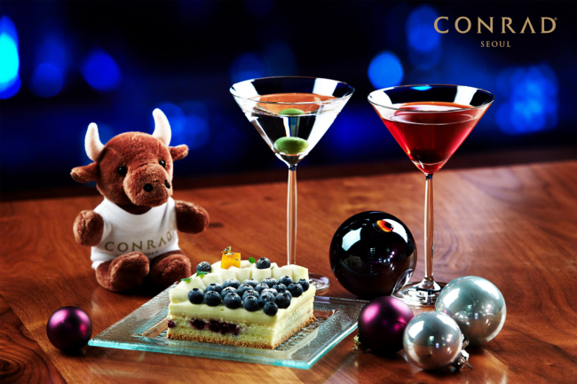 서울에서 즐기는 뉴욕과 홍콩의 정취= 콘래드 서울(Conrad Seoul)은 ‘메리 크리스마스 & 해피 뉴이어 인 뉴욕/홍콩(Merry Christmas & Happy New Year in New York/Hong Kong)’ 패키지를 선보인다.