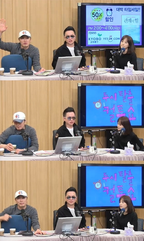 정찬우(좌부터/개그맨/가수/컬투),김태균(개그맨/가수/컬투),윤승아(탤런트/모델)
배우 윤승아가 연인 김무열에게 먼저 대시했다고 밝혔다.