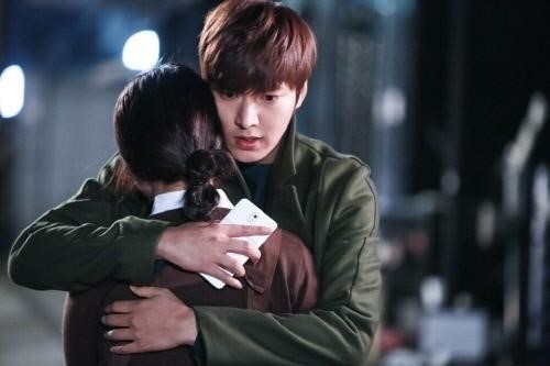 이민호(탤런트/영화배우)
배우 이민호가 SBS 수목드라마 ‘왕관을 쓰려는 자, 그 무게를 견뎌라-상속자들’(이하 ‘상속자들’) OST에 전격 합류했다.