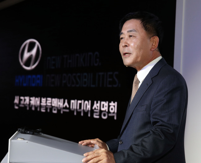 곽진(현대자동차판매사업부장/전무)
현대자동차가 자사의 ‘블루멤버스’의 포인트제도를 대폭 확대하는 등 고객 서비스를 강화하기 위해 약 1500억원을 투자할 계획이다. 이는 800억 규모의 비용을 투자한 지난해에 비해 두 배 정도 늘린 액수다.