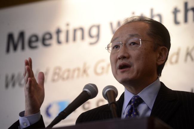 김용(금융인/전대학총장/국제부흥개발은행IBRD총재)
World Bank Group president Jim Yong Kim speaks at a luncheon meeting with Korean businesspeople in Seoul on Tuesday. (Park Hae-mook/The Korea Herald)