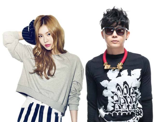 김예림(좌부터/가수/투개월),이승환(가수)
가수 이승환와 김예림의 듀엣곡 ‘비누’가 오는 10일 디지털 싱글로 발매된다.