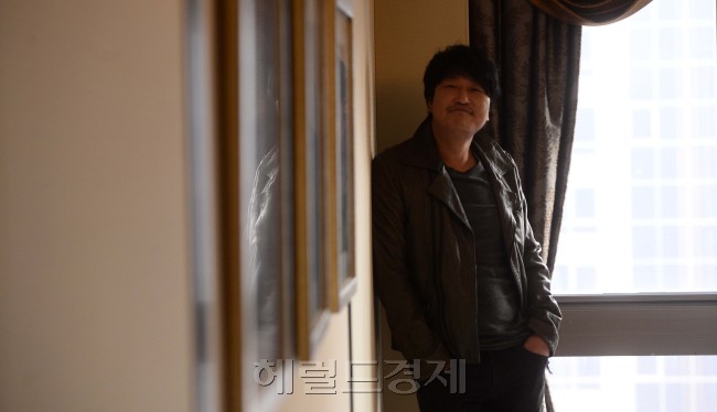 배우 송강호. 박해묵 기자/mook@heraldcorp.com
배우 송강호. 박해묵 기자/mook@heraldcorp.com
배우 송강호. 박해묵 기자/mook@heraldcorp.com