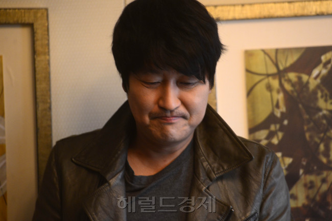 배우 송강호. 박해묵 기자/mook@heraldcorp.com
배우 송강호. 박해묵 기자/mook@heraldcorp.com
배우 송강호. 박해묵 기자/mook@heraldcorp.com