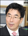 설문식(행정공무원/충청북도정무부지사)
오송 국제바이오산업엑스포조직위원회는 5일 오후 오송 C&V센터에서 조직위원회 현판식을 갖고 엑스포의 성공 개최를 향한 힘찬 출발을 알린다고 밝혔다.
