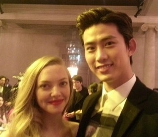 아만다사이프리드(좌부터/AmandaSeyfried/영화배우),유연석(안연석/탤런트/영화배우)
배우 유연석과 할리우드 스타 아만다 사이프리드의 다정한 모습이 포착돼 화제다.
