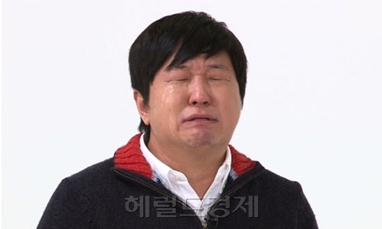 정형돈(MC/개그맨)
개그맨 정형돈 한유라 부부가 쌍둥이 딸 돌잔치를 치른 것으로 알려졌다.