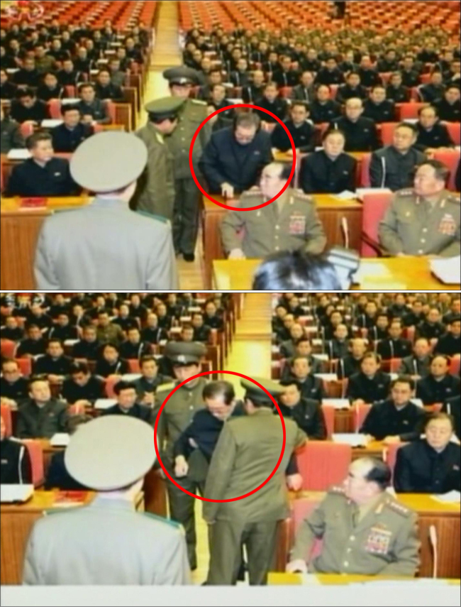 장성택(정치인/조선노동당중앙위원회부장/북한국방위원회부위원장)
반당·반혁명 종파주의로 실각한 장성택 북한 국방위원회 부위원장은 지난 8일 열린 노동당 정치국 확대회의에 참석한 후 현장에서 끌려나간 것으로 확인됐다. 조선중앙TV는 9일 오후 3시 18분께 뉴스 시간에 당 정치국 확대회의 소식을 전하면서 앉아 있던 장 부위원장이 군복을 입은 인민보안원 두 명에게 끌려나가는 사진을 화면으로 방영했다.
