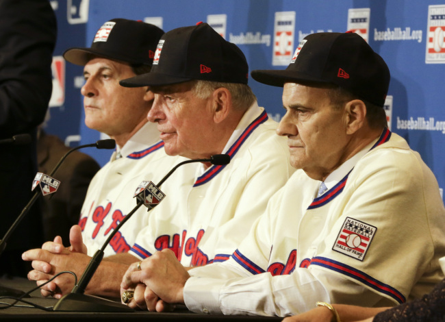 Tony La Russa (from left), Bobby Cox and Joe Torre take part in a press conference on Monday.   AP-Yonhap News